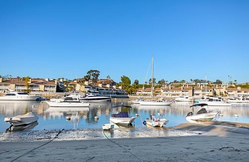 Balboa Island Apartment | 1011 N Bayfront A & B