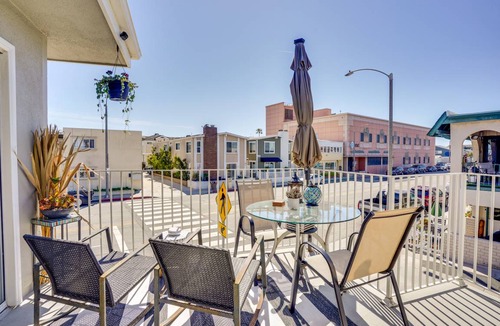 Balboa Peninsula Apartment | 102 m² Apartment ∙ 2 bedrooms ∙ 4 guests