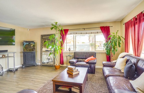 Balboa Peninsula Apartment | 102 m² Apartment ∙ 2 bedrooms ∙ 4 guests