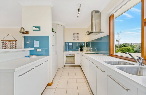 Middleton House | 108 Morrison – Luxury Beach House with Sea Views | Middleton Beach Holiday Rental