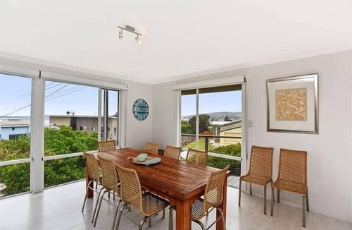 Middleton House | 11 Hero Ave - Spacious Family Home, with spectacular ocean and hillside views, right near the beach