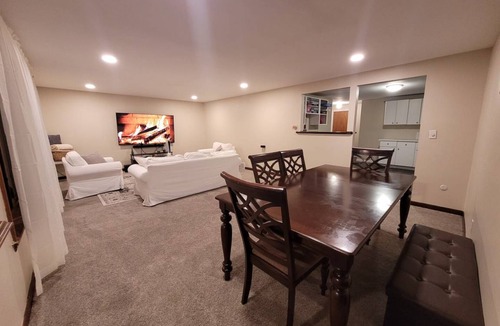 Cheektowaga House | 111 m² House ∙ 3 bedrooms ∙ 12 guests
