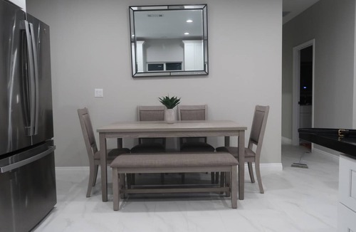 Garden Grove House | 111 m² House ∙ 3 bedrooms ∙ 8 guests
