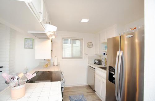 Balboa Peninsula House | 1121 E Balboa Blvd A & B