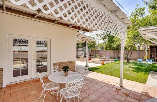 Downey House | 12 Mi to Dtwn LA Family Home with Private Sauna!