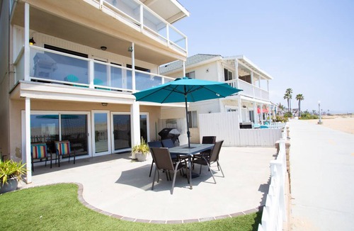 Balboa Peninsula Apartment | 130 m² Apartment ∙ 4 bedrooms ∙ 8 guests