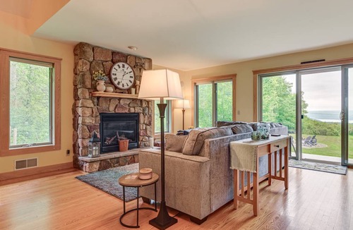 Hammondsport House | 130 m² House ∙ 3 bedrooms ∙ 6 guests