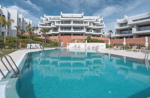 Alcorrin Apartment | 14 Modern apt with terrace & sea view, gym, jacuzzi spa Duquesa, Manilva