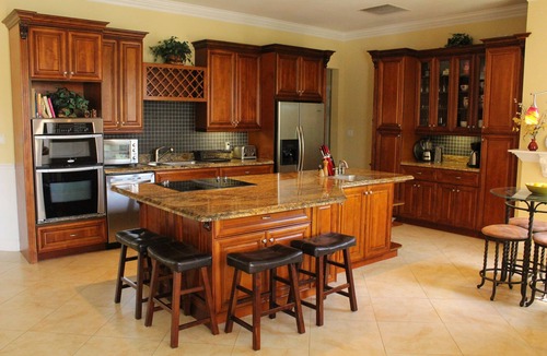 Bahama Reef House | 14ft Centre consul boat and car included Waterfront property with pool.