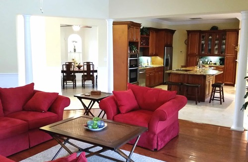Bahama Reef House | 14ft Centre consul boat and car included Waterfront property with pool.