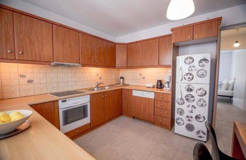 Lixouri Apartment | 150 m² Apartment ∙ 4 bedrooms ∙ 8 guests