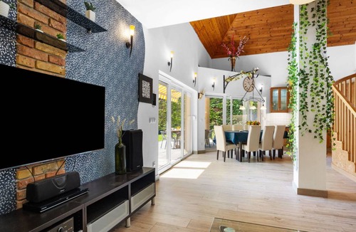 Siofok-Szabadifurdo Villa | 150 m² Villa ∙ 4 bedrooms ∙ 8 guests