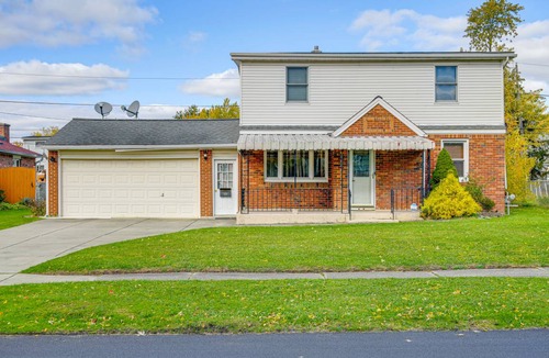 Cheektowaga House | 157 m² House ∙ 4 bedrooms ∙ 9 guests