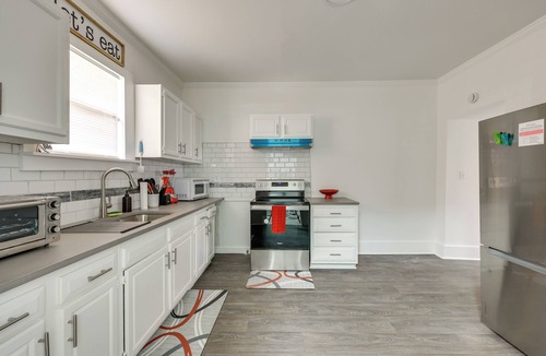 Bessemer House | 17 Mi to Birmingham: Renovated Home w/Deck