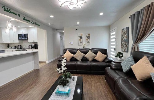 Cherry Valley Apartment | 187 m² Apartment ∙ 5 bedrooms ∙ 12 guests