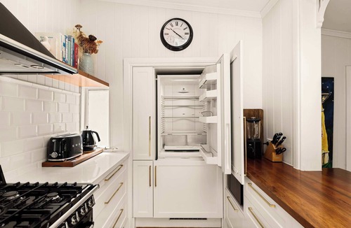 Bardon House | 1920s Cottage Near Paddington and CBD