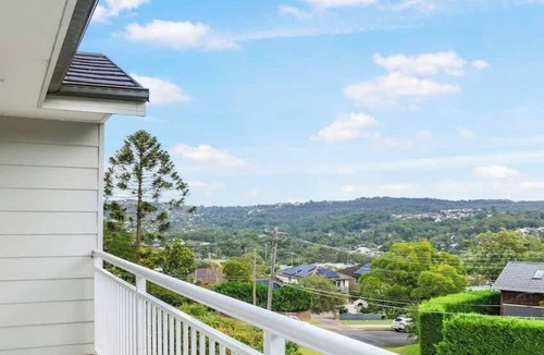 Wheeler Heights House | 1B house beachside comfy stay