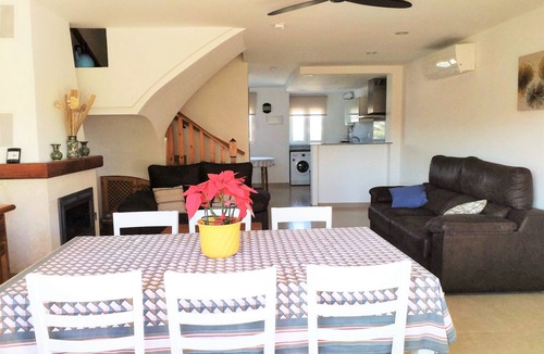 Oliva House | 1st Line beach with private access-A. A.WIFI-TV-SAT,