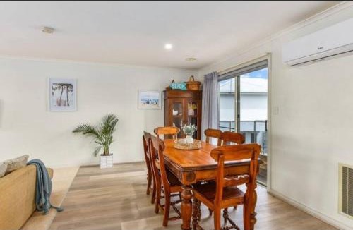 Port Macdonnell House | 2 6 Germein Court Panayil BeachHouse ! Stunning Ocean Views!