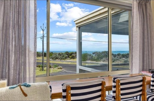 Port Macdonnell House | 2 6 Germein Court Panayil BeachHouse ! Stunning Ocean Views!