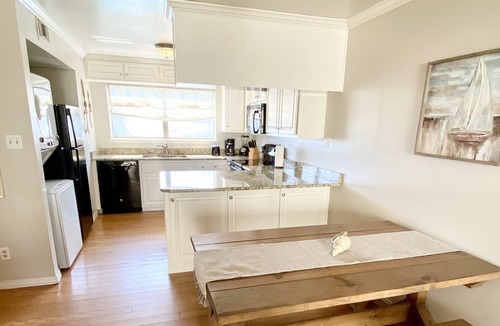Orange Beach East Apartment | 2 bed 2 bath minutes to FloraBama!