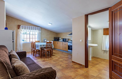Samieira Apartment | 2 bedroom accommodation in Poio