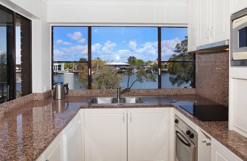 Mooloolaba Apartment | 2 Bedroom Apartment in the heart of Mooloolaba