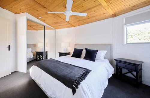 Pialligo House | 2 bedroom charming timber yurt