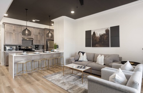 Helena Condo | 2 Bedroom, Main Level