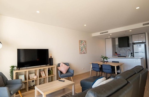 City West Apartment | 2 BR family business friendly CBD ANU