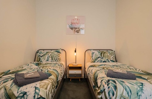 City West Apartment | 2 BR family business friendly CBD ANU