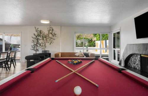 Woodland Hills House | 2-Story Sanctuary - Spacious Hot Tub - Billiards
