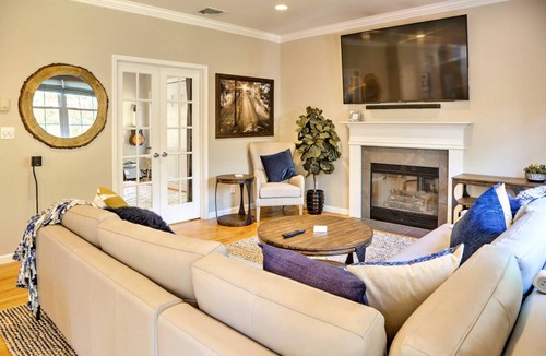 Monroe House | 222 m² House ∙ 4 bedrooms ∙ 8 guests