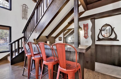 Big Bear Hotel | 232 m² Hotel ∙ 6 bedrooms ∙ 24 guests