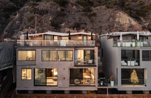 Eastern Malibu House | 232 m² House ∙ 3 bedrooms ∙ 8 guests