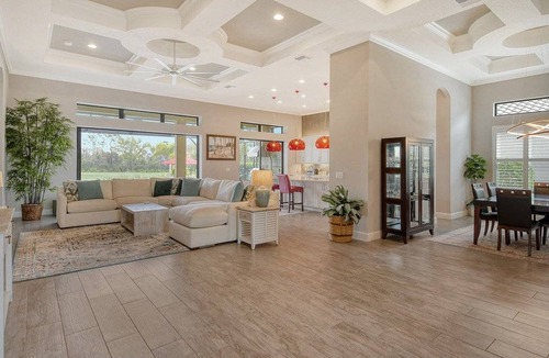 Braden River House | 260 m² House ∙ 3 bedrooms ∙ 6 guests