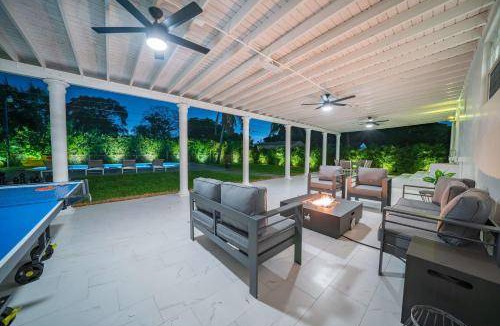 Golden Glades Villa | 279 m² Villa ∙ 5 bedrooms ∙ 12 guests