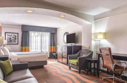 Prattville Hotel | 28 m² Hotel ∙ 127 guests