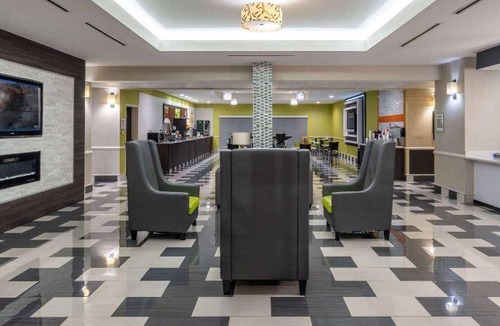 Prattville Hotel | 28 m² Hotel ∙ 127 guests