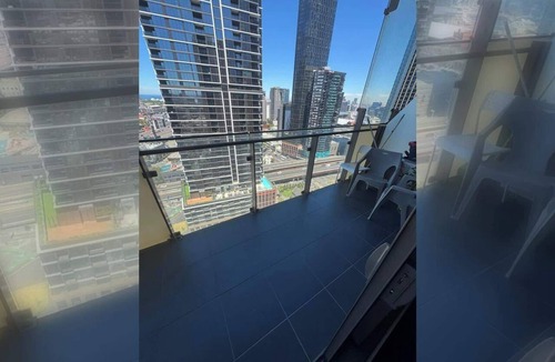 Southbank Apartment | 2BDR City Views with Pool and Tennis Court