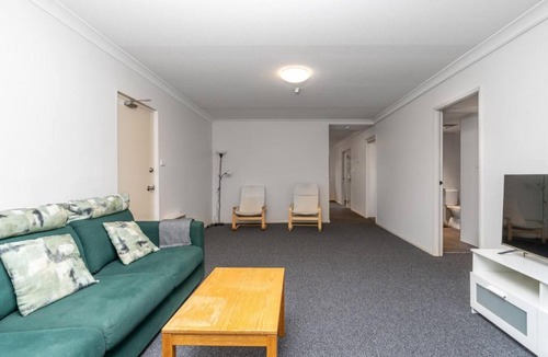 Reid Apartment | 2BR Apartment Close to Glebe Park and Canberra City - Hosted by CanStay