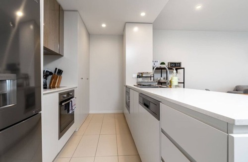 Barton Apartment | 2BR apt in Governor Place: 4 mins to Foreshore!