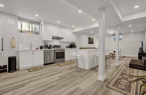 Hamilton Apartment | 2BR Basement Suite with Fireplace & Central A/C