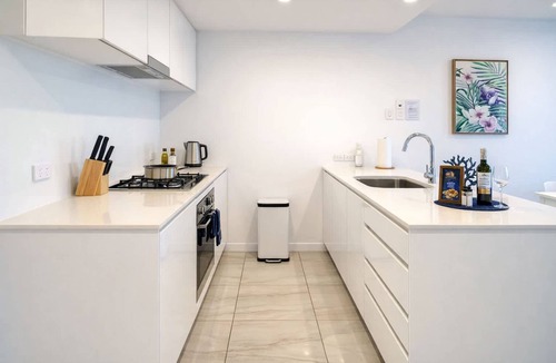 Newstead Apartment | 2BR Food & Drink Hub ★Gym★Pool★Views★Roof Terrace