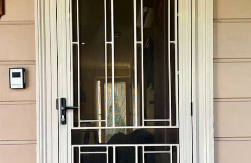 Bendigo Cottage | 2BR furnished cottage available near Bendigo Hospital