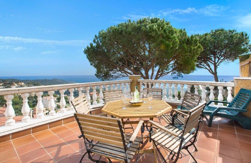 Lloret de Mar Villa | 2CRISA01- Nice house with private pool and sea views located near the beach