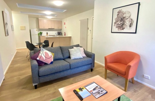 Golden Point Apartment | 3 Bedroom Apartment | Ideal for families, couples, individuals and others