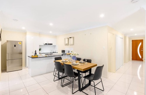 Park Ridge House | 3 Mins to mall/NEW Cozy 3-bed Home/Easy access