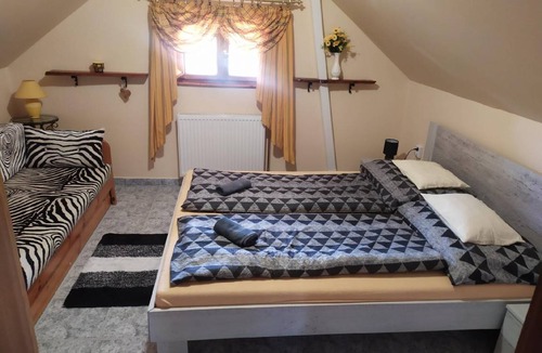 Balatonfenyves House | 300 m² House ∙ 6 bedrooms ∙ 16 guests