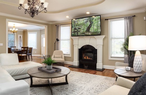 Asheville House | 325 m² House ∙ 5 bedrooms ∙ 12 guests